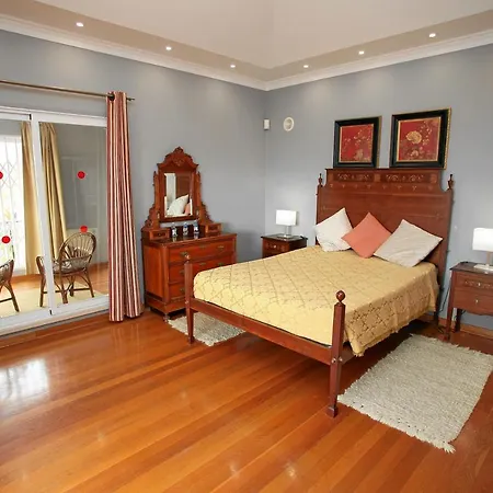 Vila Branca Villa *